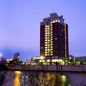 Hi International Hotel